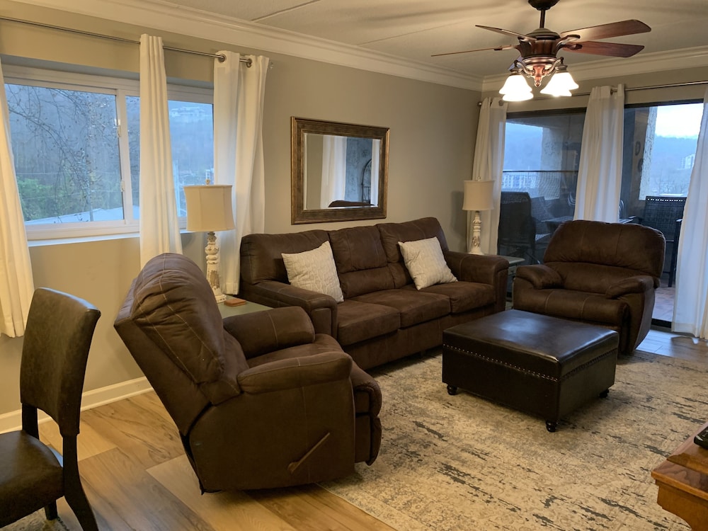 Olde Gatlinburg Rentals 35/50