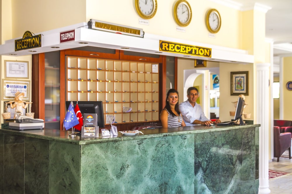 First Class Hotel 49/59