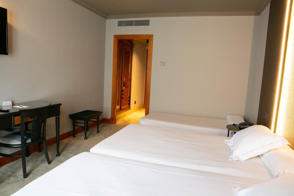 STANDARD, DOUBLE BED, WITH EXTRA BED