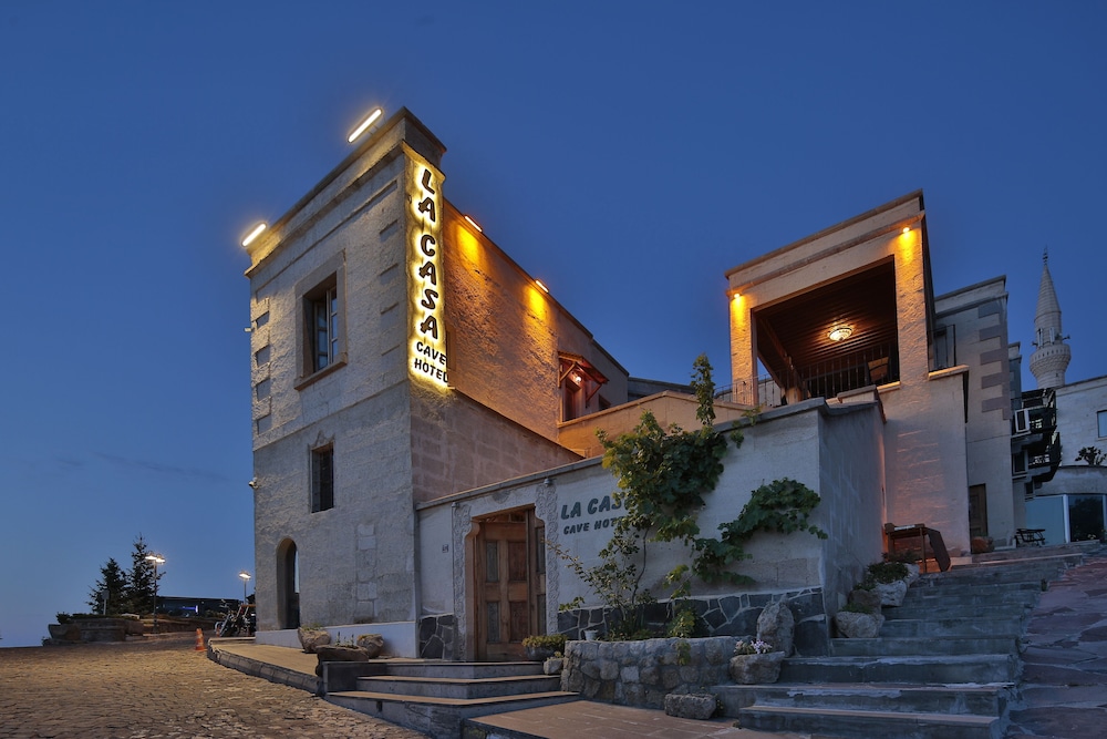 La Casa Cave 3/50
