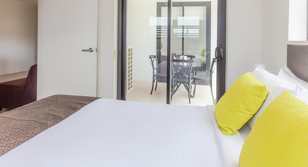 Morgan Suites 36/64