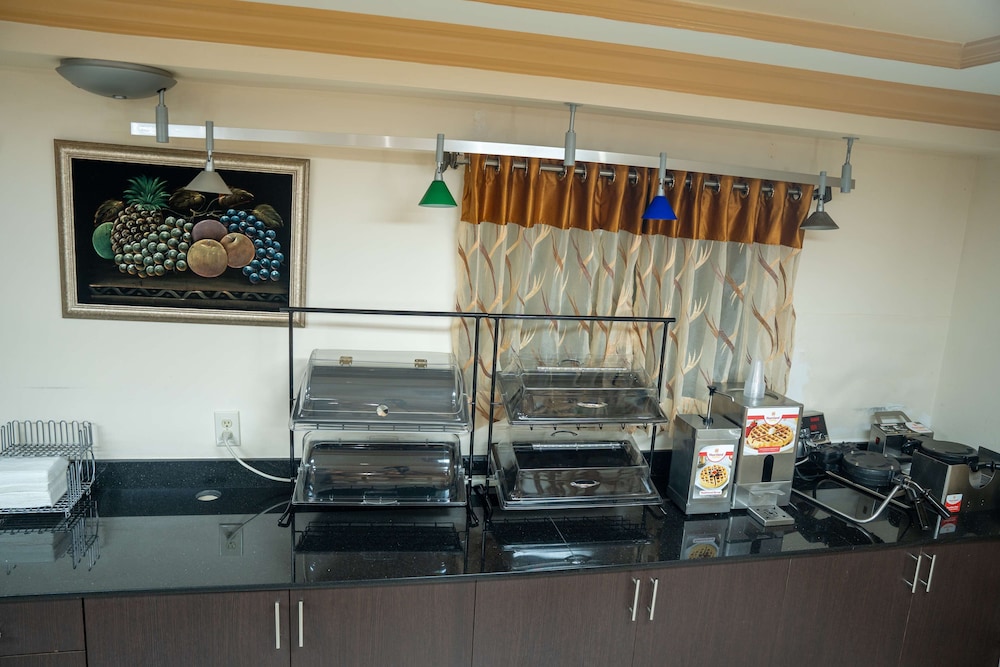 Americas Best Value Inn Ft. Myers 31/49