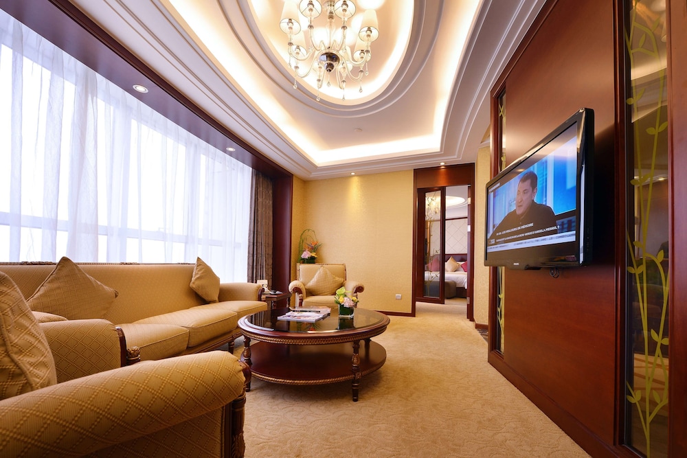Central Hotel Shanghai 30/48