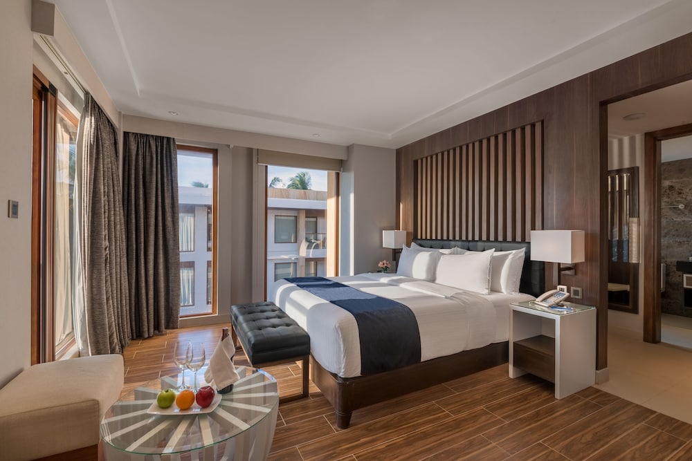 Henann Crystal Sands Resort 12/40