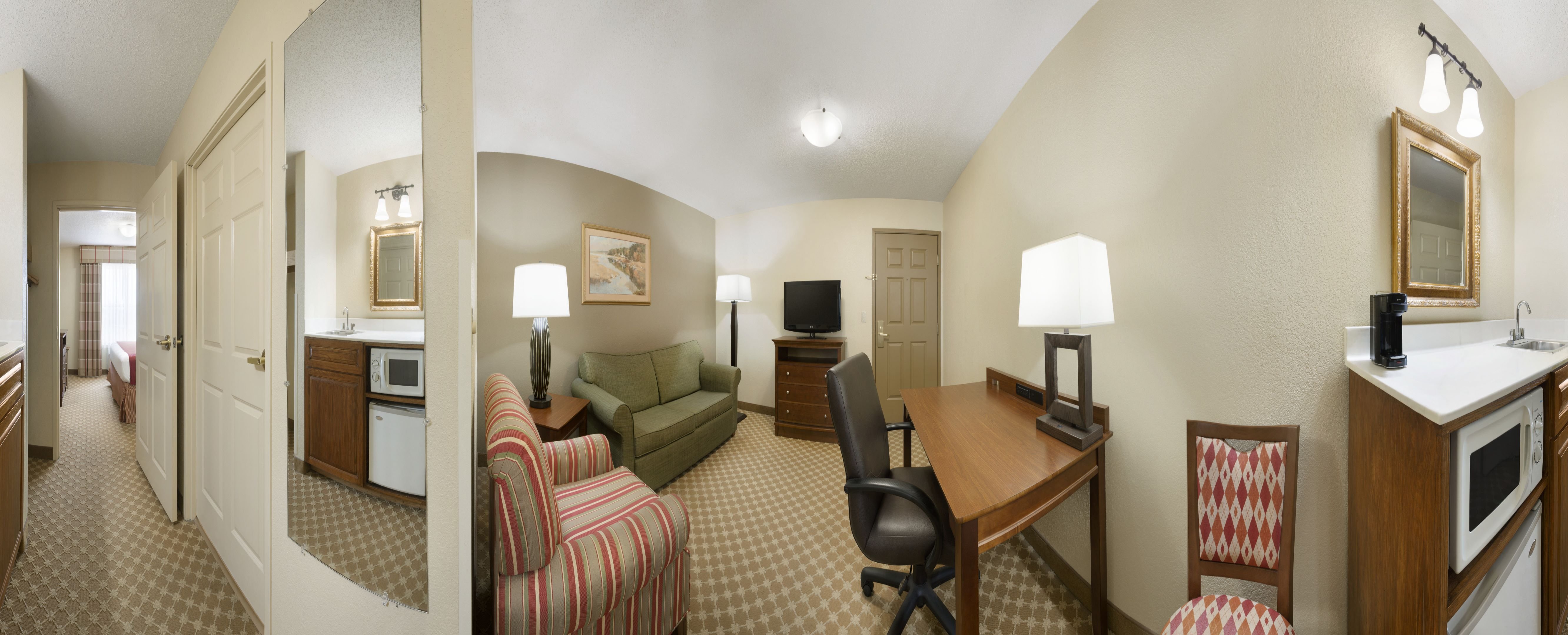 Holiday Inn Express and Suites Elyria 3/17
