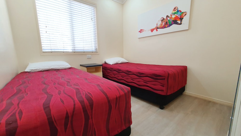 1 BEDROOM, VILLA