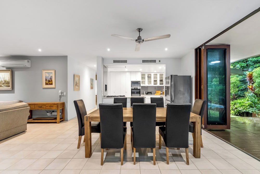 SANCTUARY PALM COVE 40/50