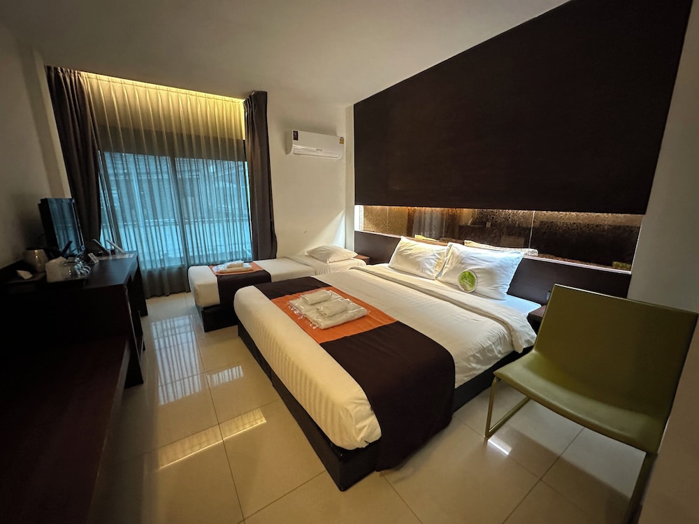 Collection O The Bangkok Airport Link Suite 16/56