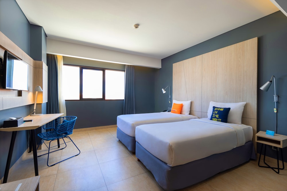 SOLIA, DELUXE, DOUBLE OR TWIN BED