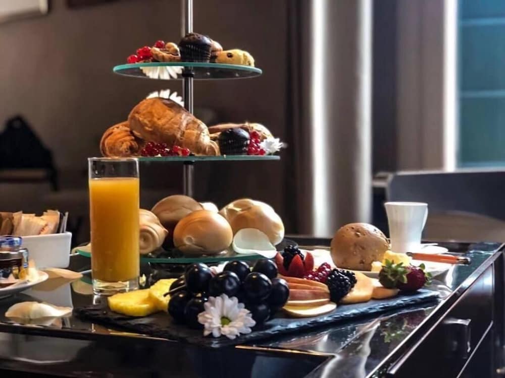 LIASSIDI WELLNESS SUITES 38/46