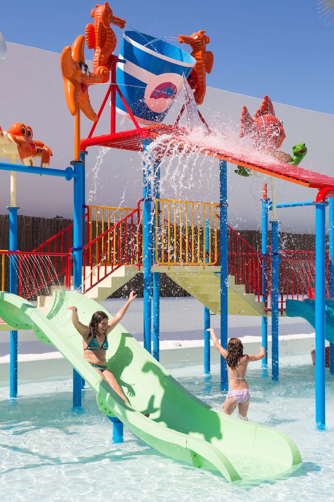 Coral Star Apartments 60/70