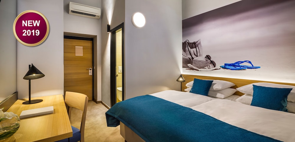 Hotel Istra 9/63