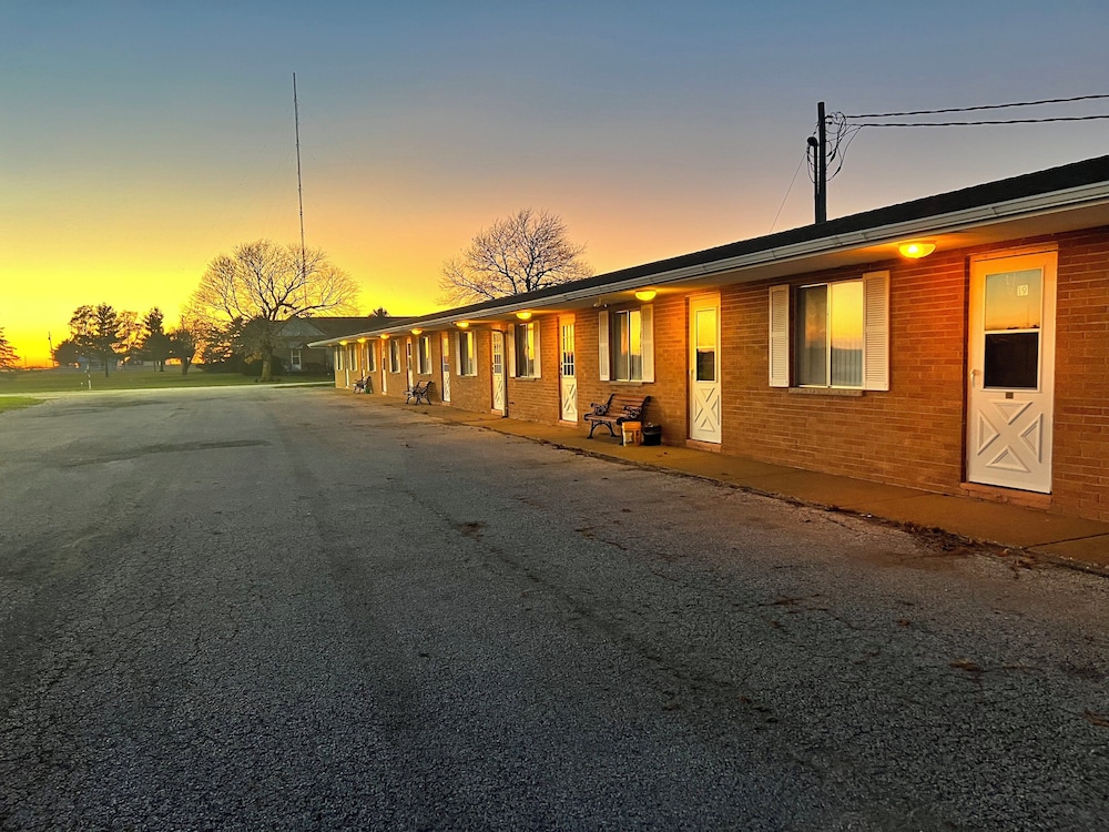 Hotel Prairie Winds Carthage Keokuk Hwy 136 33/37