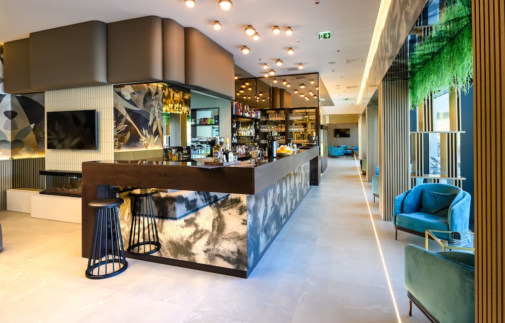 Marinus Beach Hotel 7/56
