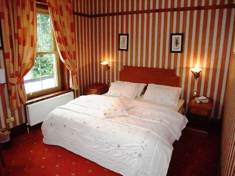 Harefield Manor Hotel 10/22