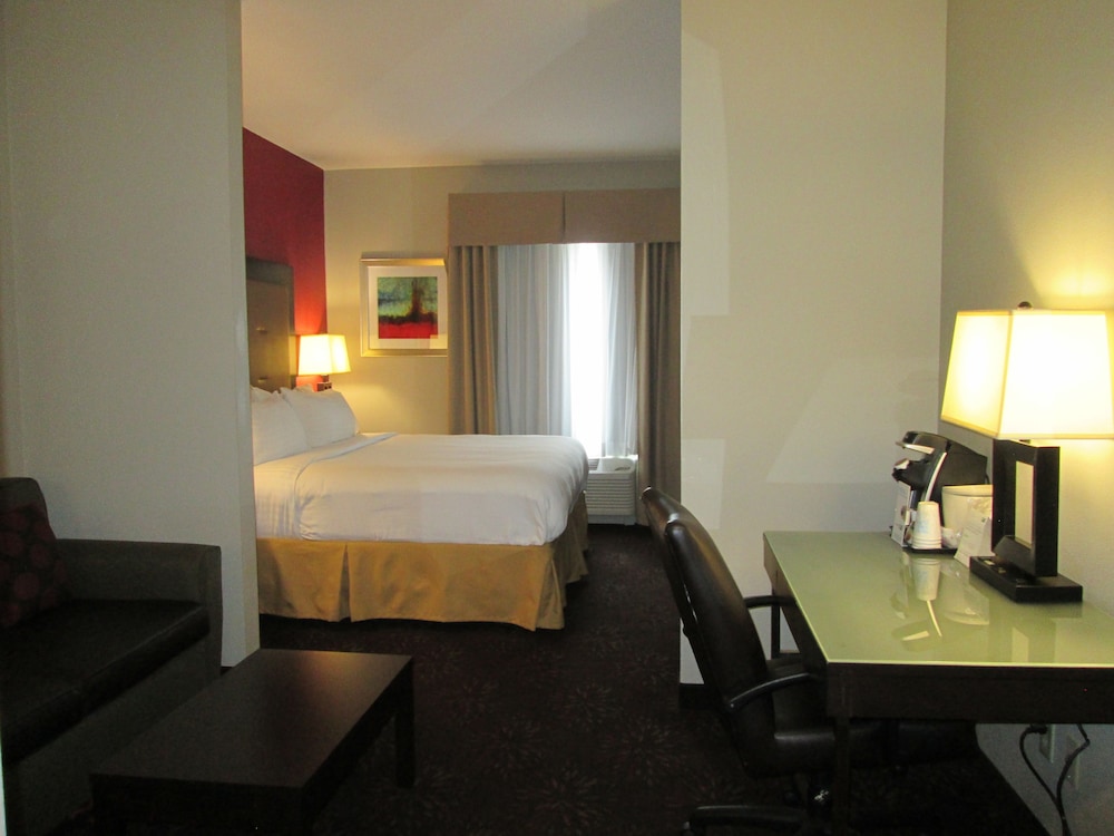 Holiday Inn Express Cloverdale(Greencastle) 15/59