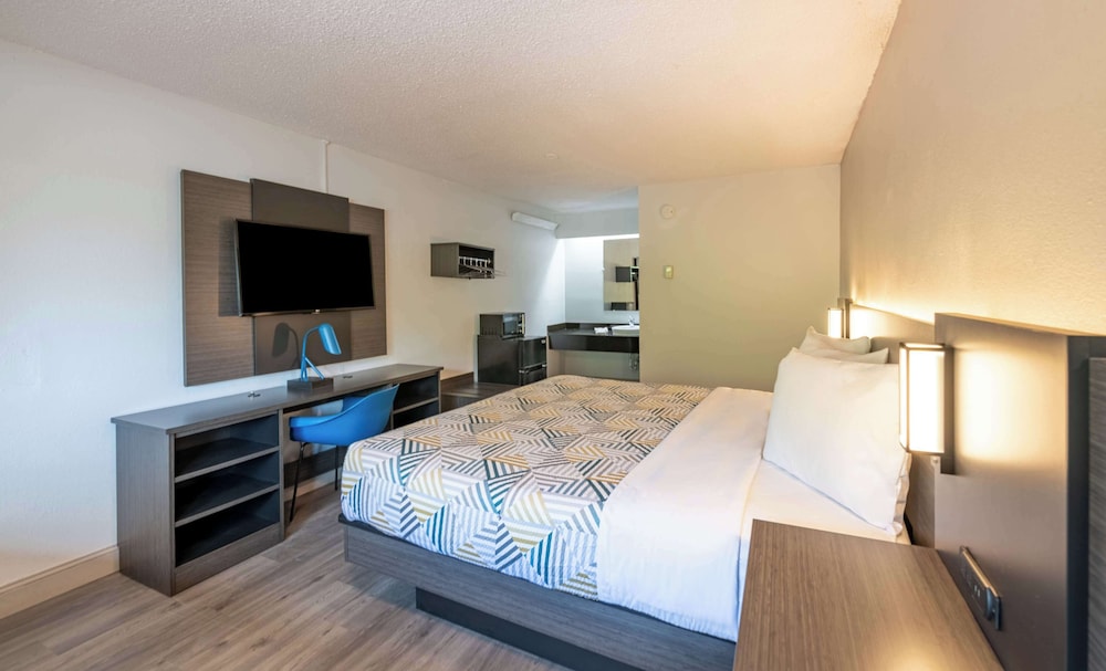 Motel6 Charlotte, NC - Coliseum 30/55