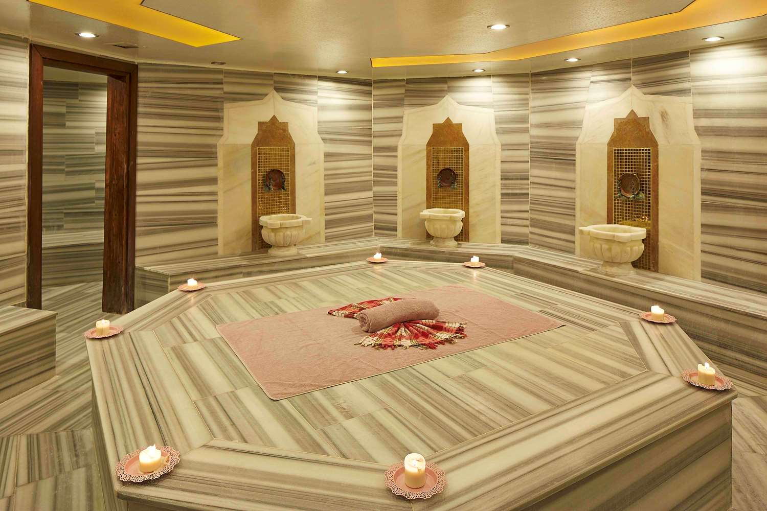 Doubletree By Hilton Hotel Izmir Alsancak 36/58