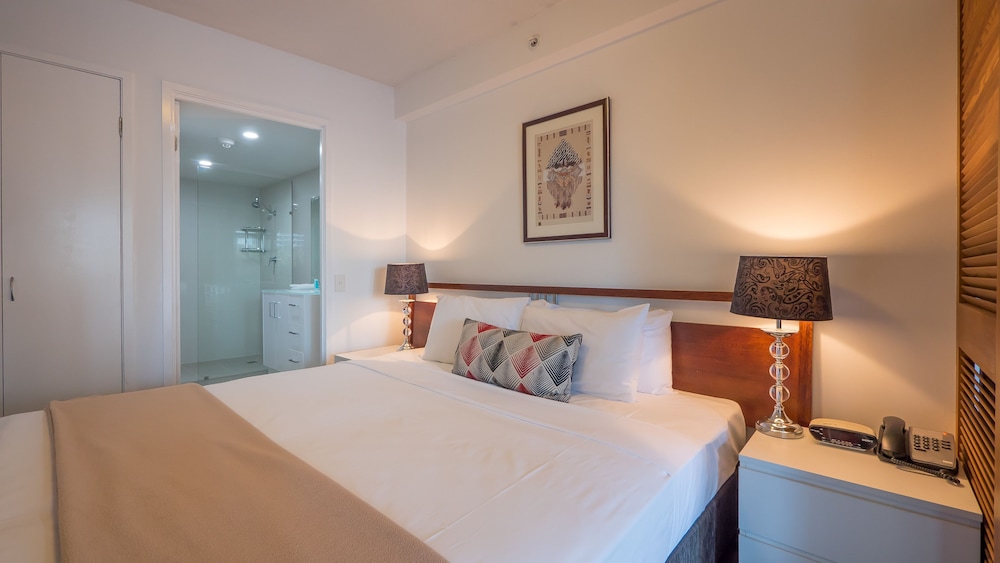 Broadbeach Savannah Hotel And Resort 29/80