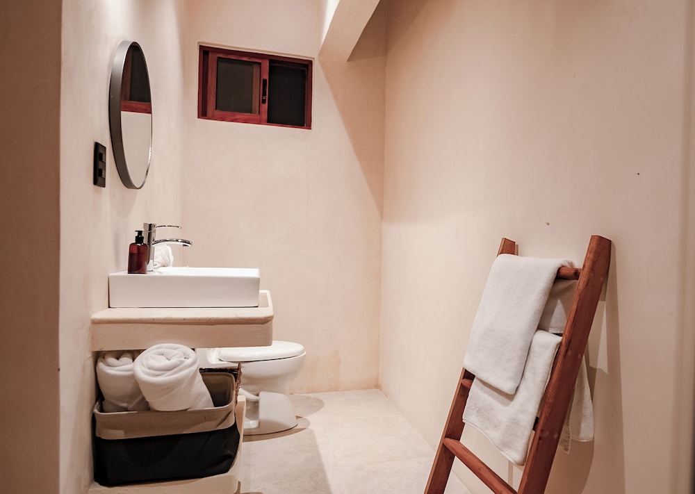 Beachfront Hotel Boutique DK 48/50
