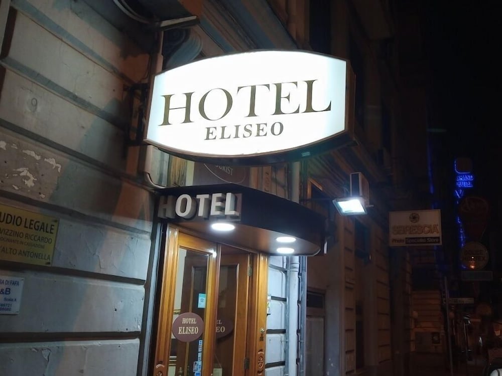 Hotel Tourist 3/16