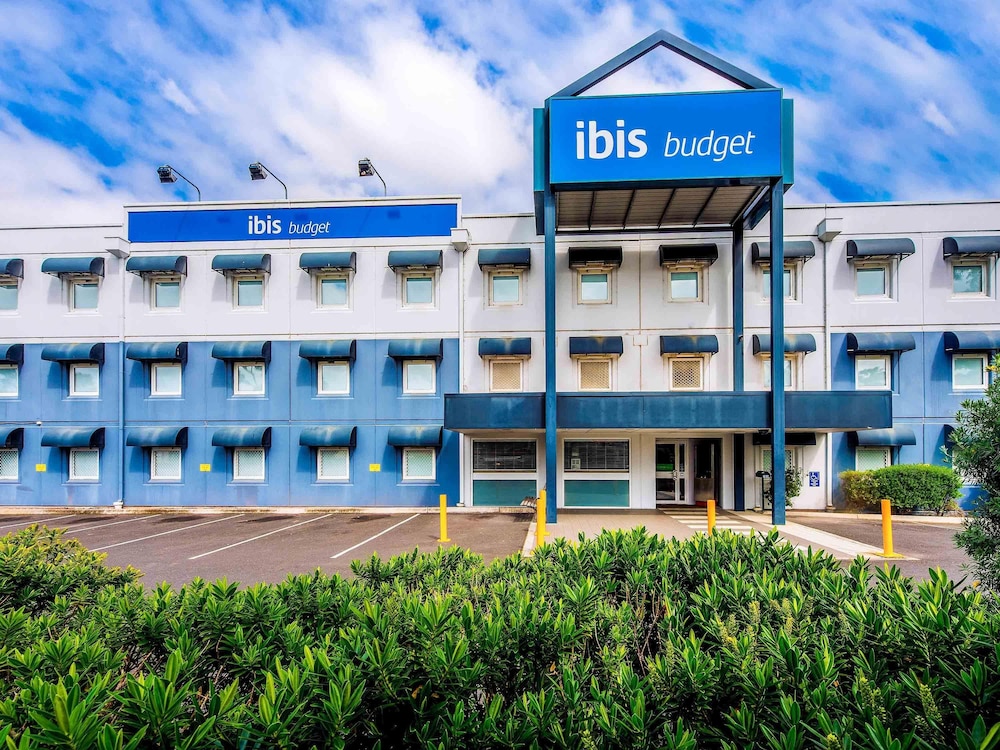 Ibis Budget Dandenong 3/65