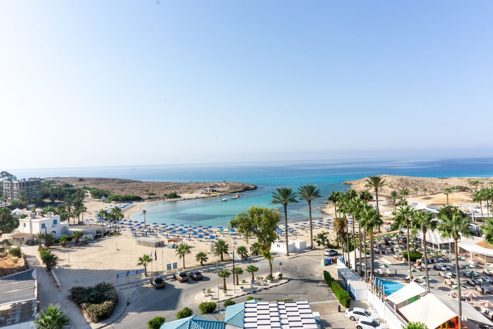 Anonymous Beach Hotel - Adults Only 72/72