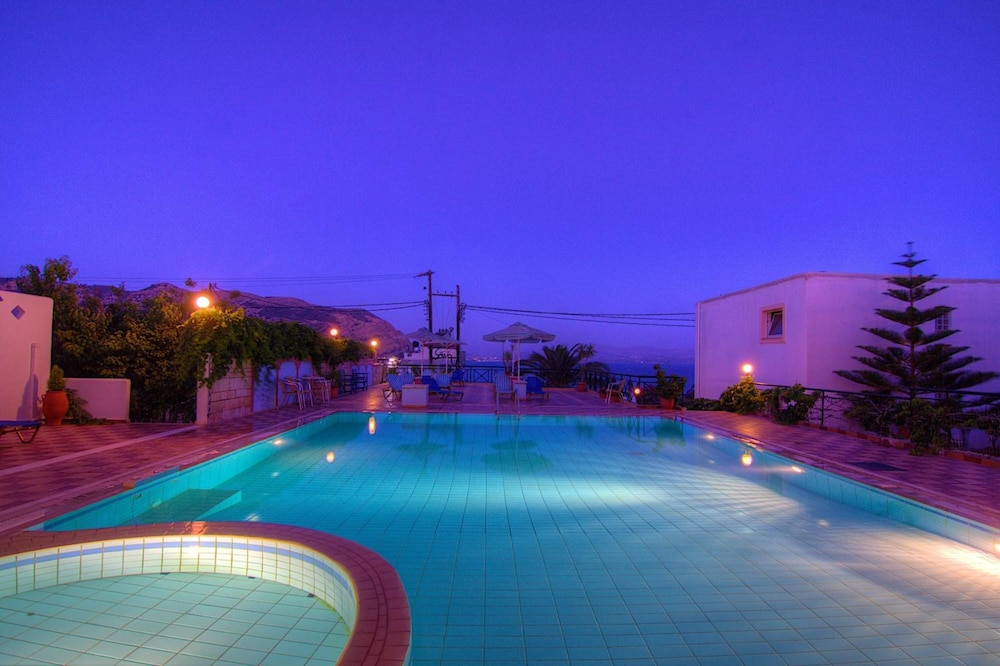 Adonis Hotel 44/52