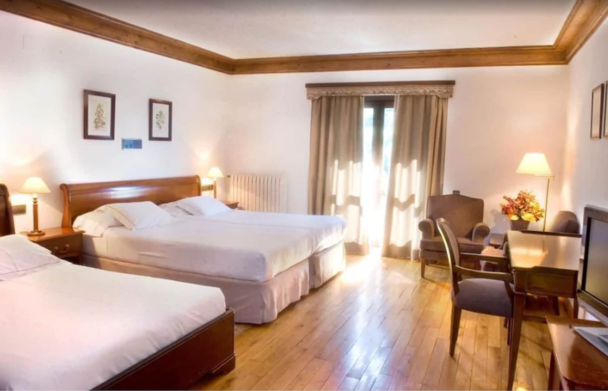 Melia, Triple, 3 Beds