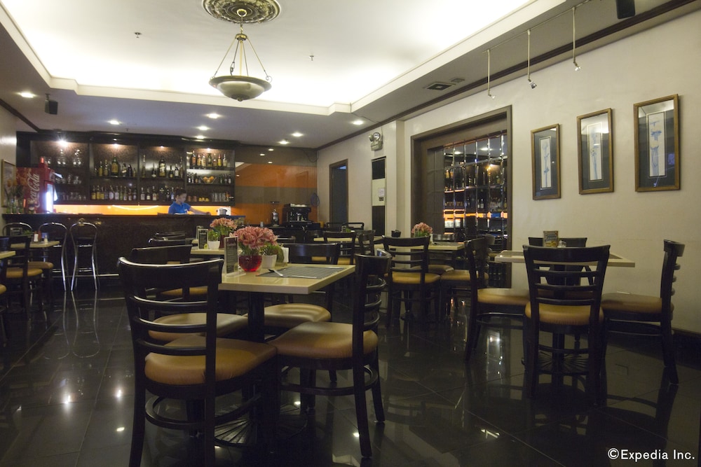 Riviera Mansion Hotel 40/45