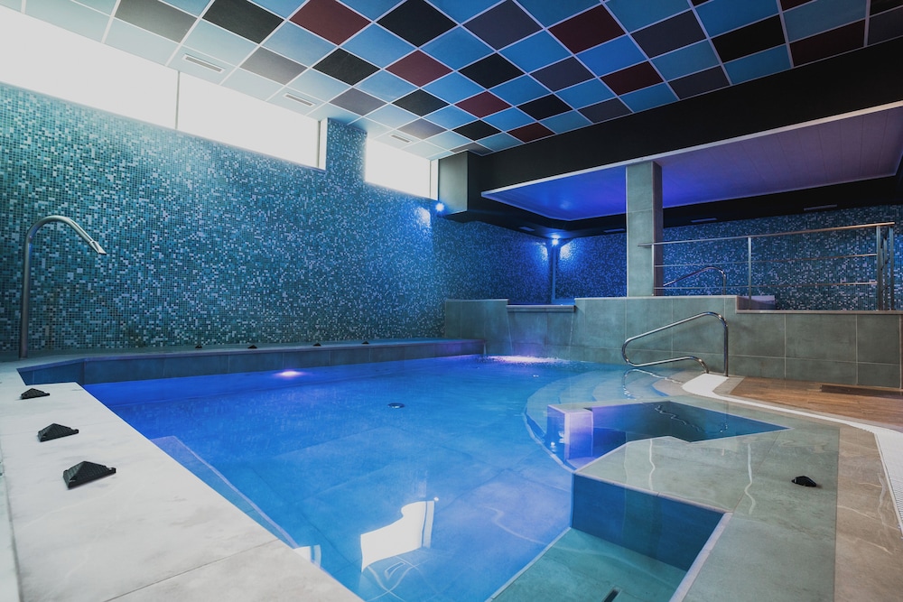Hotel Villa Pasiega 25/50