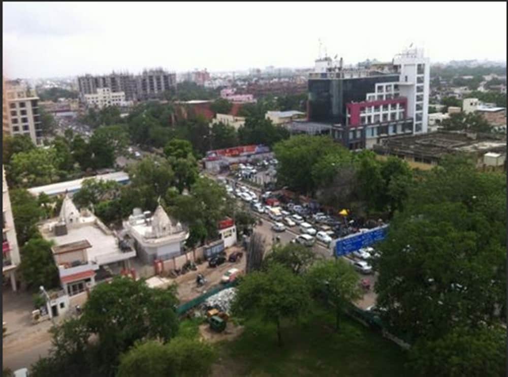 Royal Orchid Jaipur 54/62