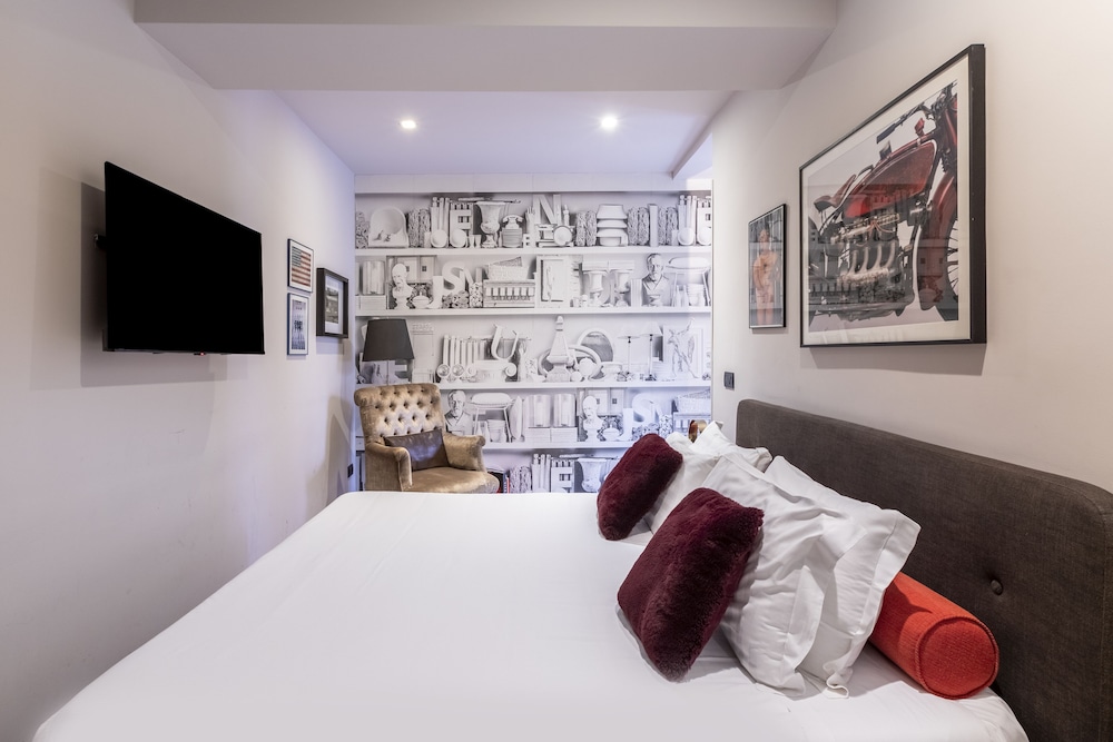 DownTown Boutique House - CA Domus Collection 15/37