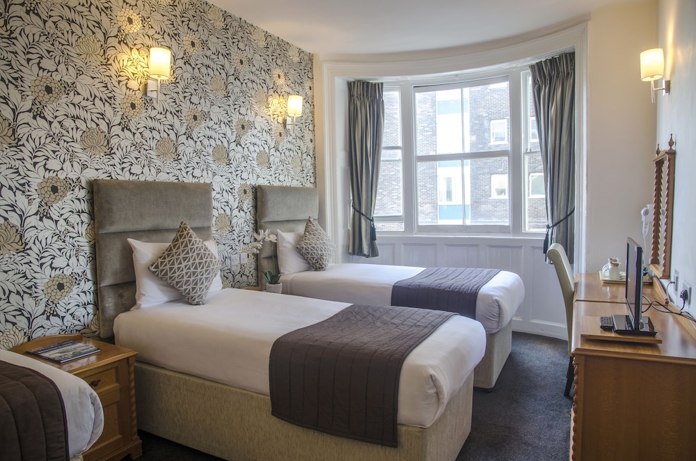 The Kings Hotel 32/55