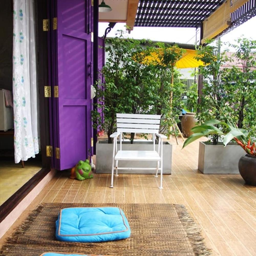 BANG LUANG HOUSE BANGKOK 10/70
