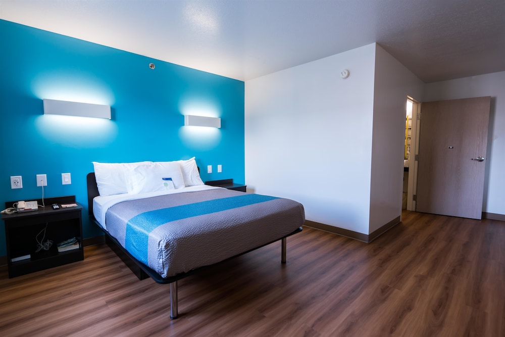 Motel6 Pottstown, PA 18/53