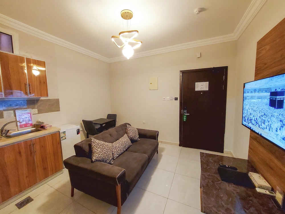 ايوان الاندلسية(Iwan AlAndalusia hotel suites Alrehab) 18/30