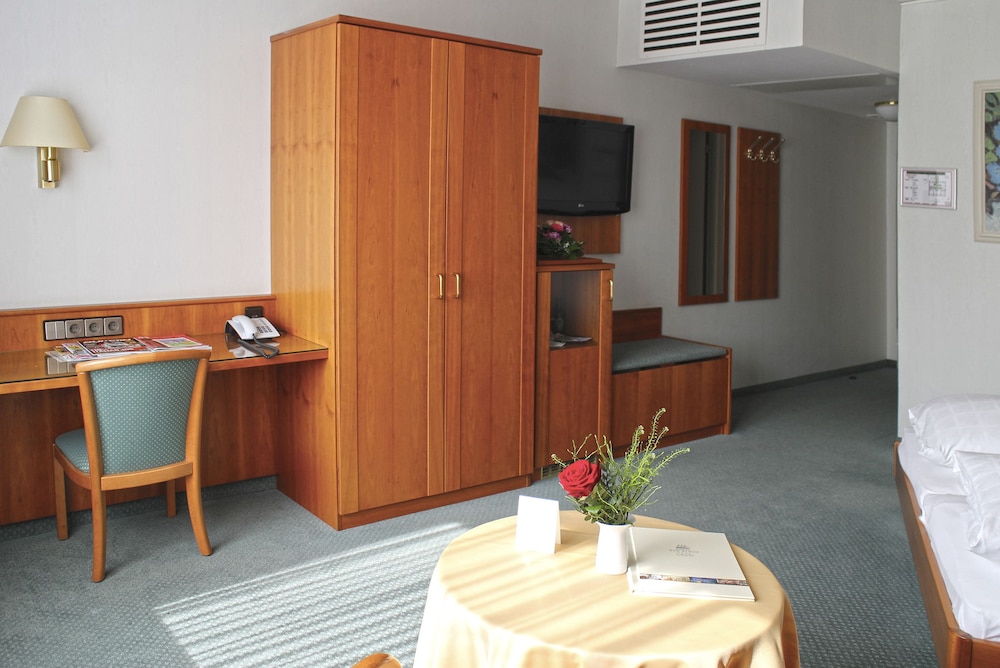 Hotel Zum Schiff 4/53