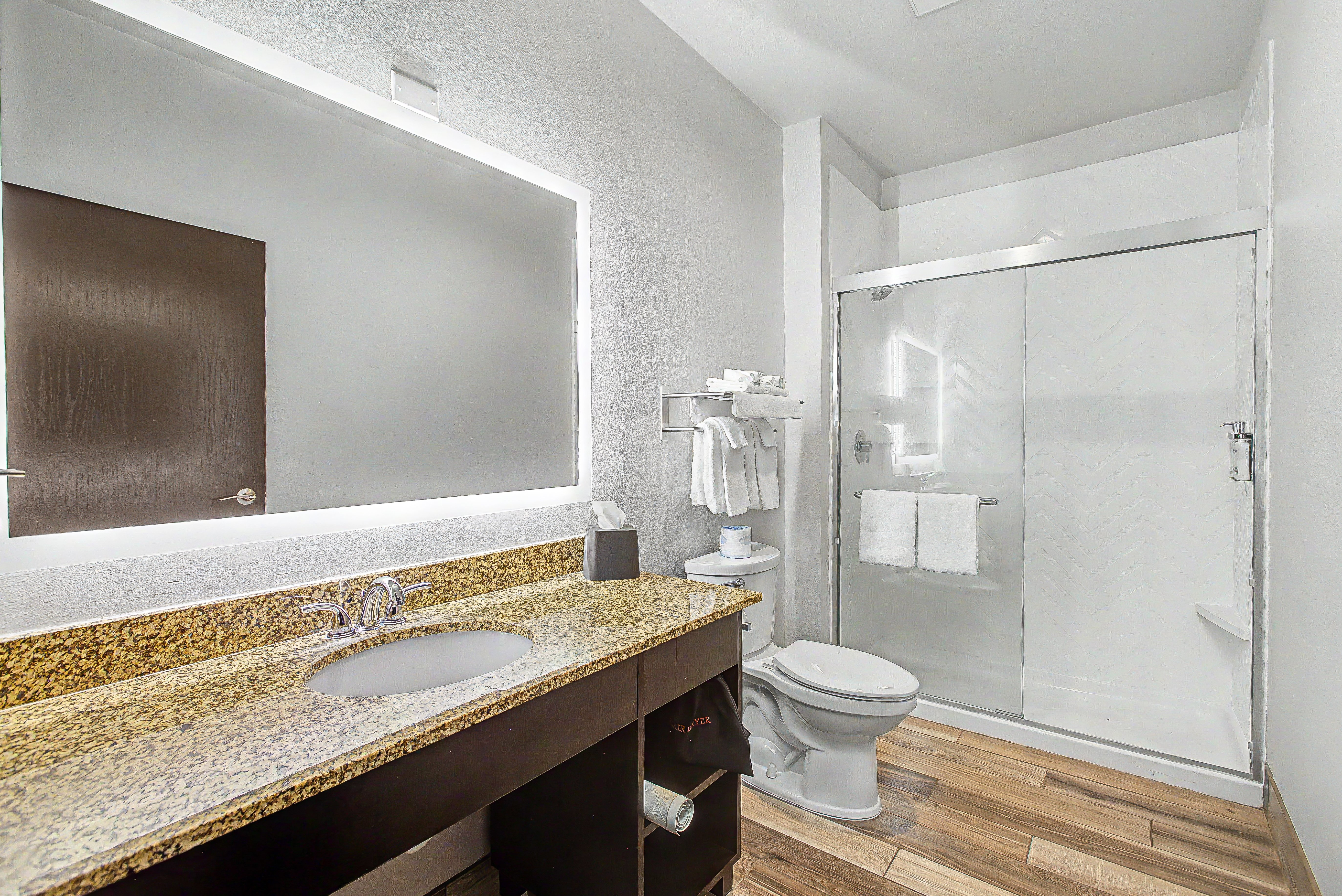 جناح بسريرين كوين بإطلالة على النهر، Holiday Inn Clarkston - Lewiston 7/7