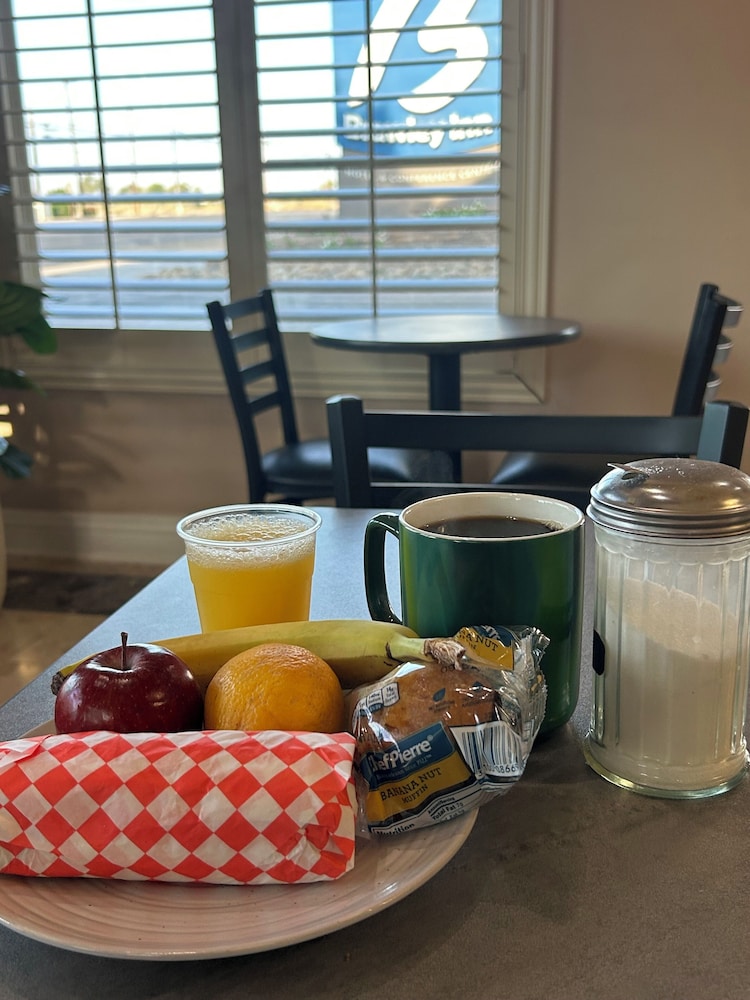 Brawley Inn 35/51