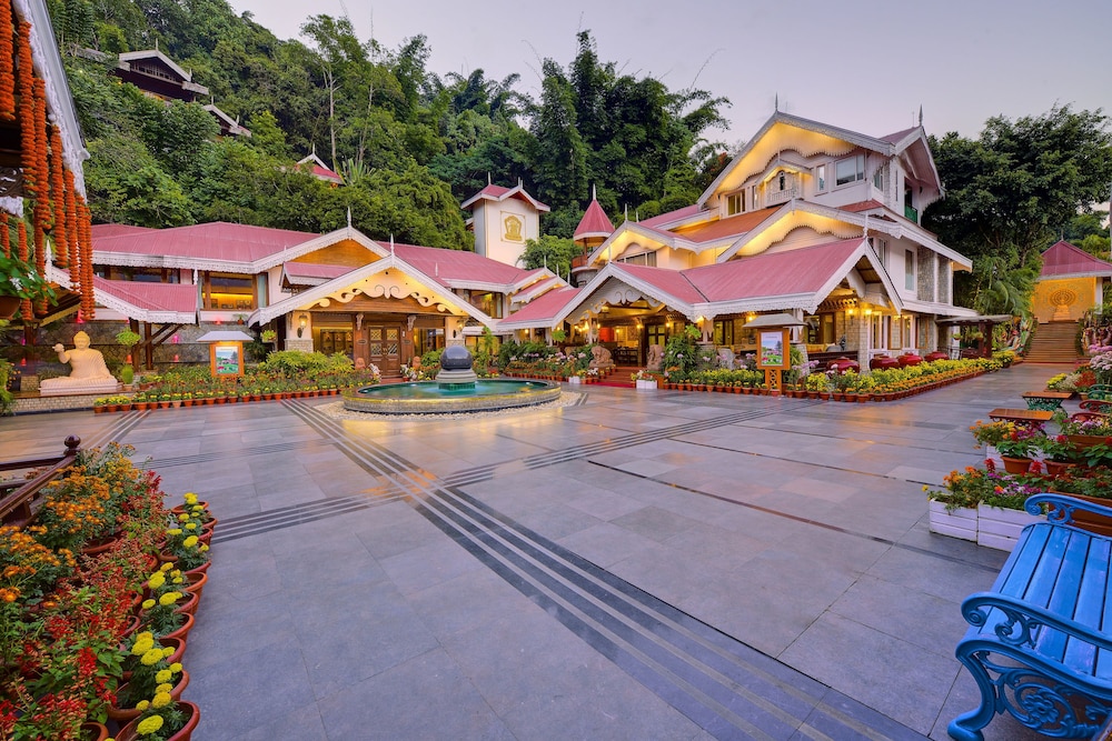 MAYFAIR Spa Resort and Casino, Gangtok 43/50