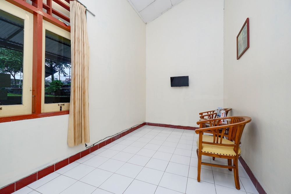 OYO 1808 New Bandungan Indah 2/50