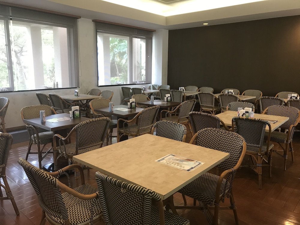 Hotel Route Inn Grantia Ishigaki 56/66