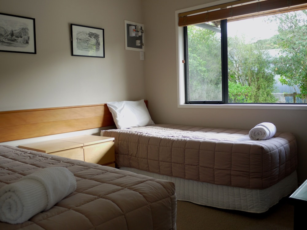 Bay of Islands Holiday Apartments 23/50