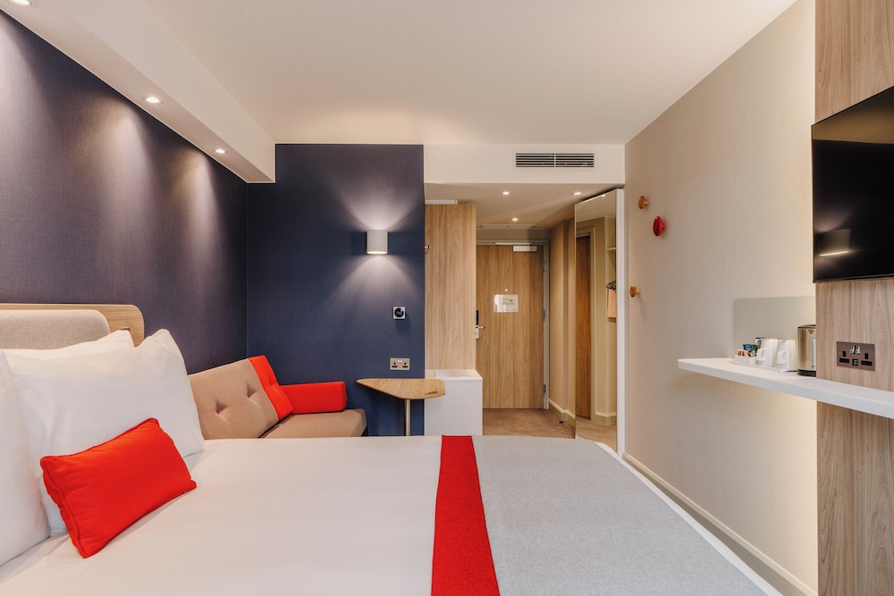 Holiday Inn Express Liverpool Central an IHG Hotel 4/30