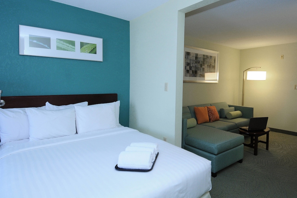 Springhill Suites by Marriott Warwick 5/38