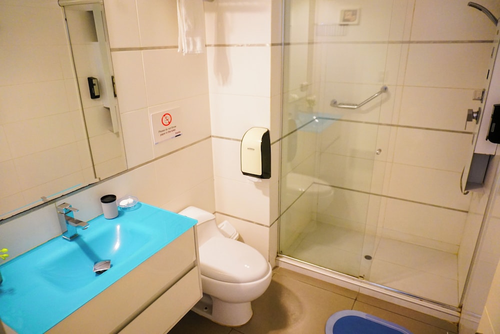 Petit Palace Apart Hotel Suites 48/50