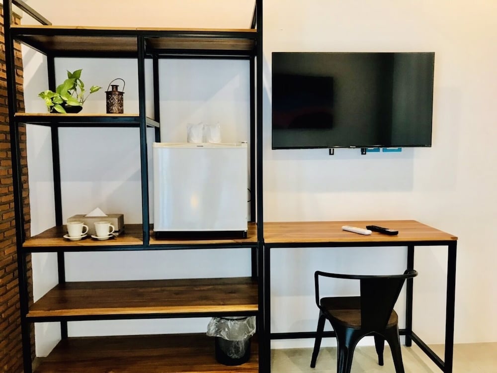 Loft 202 Hotel 23/29