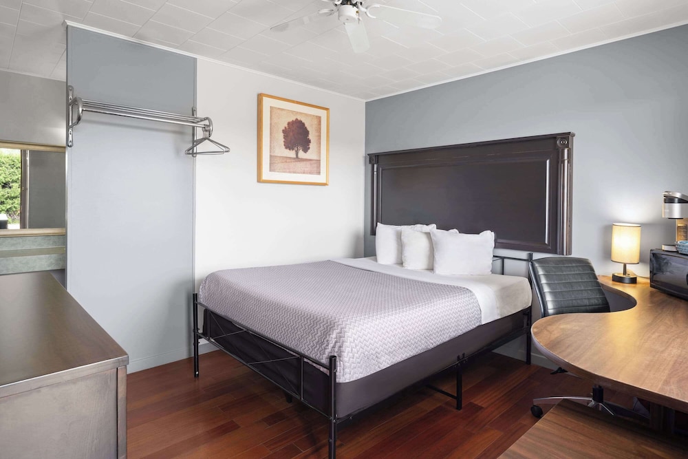 Travelodge by Wyndham Grand Falls 15/32