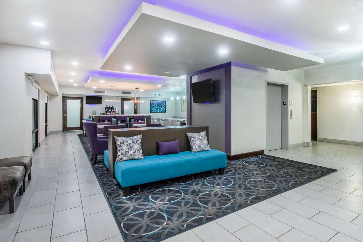 La Quinta Inn & Suites by Wyndham Fairborn Wright-Patterson 9/50